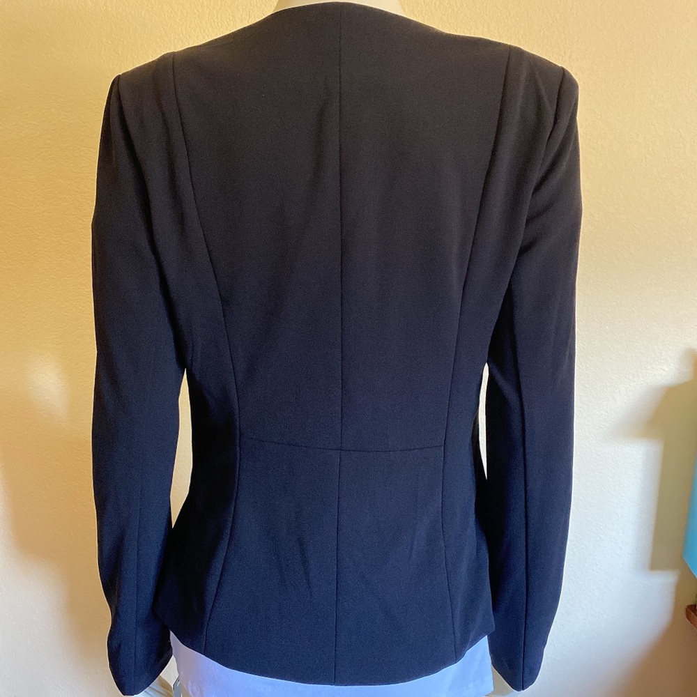 Blazer - Picture 3 of 3